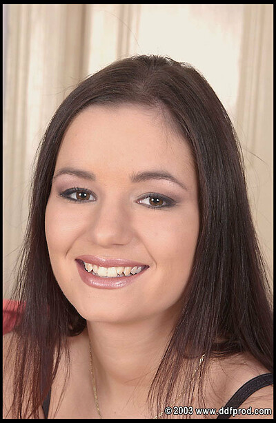 Уля, 24 года, 5 размер груди